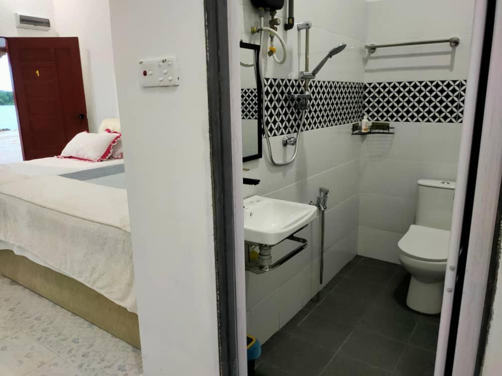 Roomstay Tokbah Demuara Kuala Besut 外观 照片